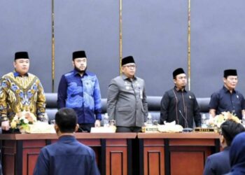 DPRD Padang Sahkan Fadly Amran dan Maigus Nasir