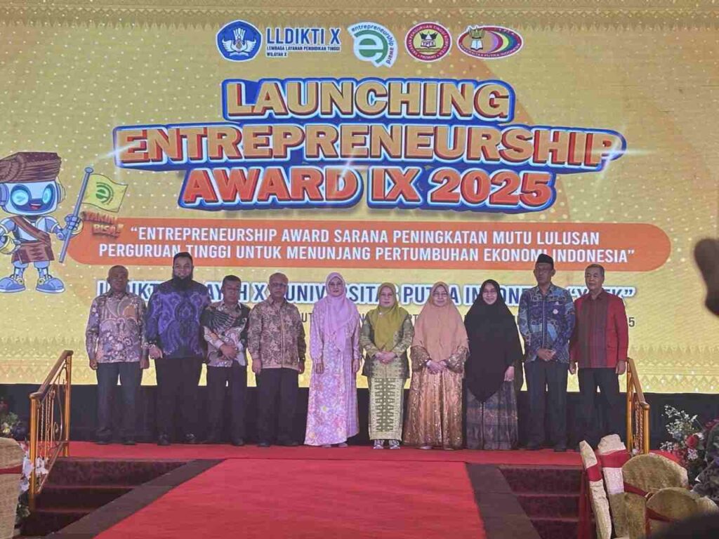 LLDIKTI Wilayah X bersama UPI YPTK Padang resmi meluncurkan Launching entrepreneurship awards IX 2025, Kamis (20/2) malam. FARDIANTO