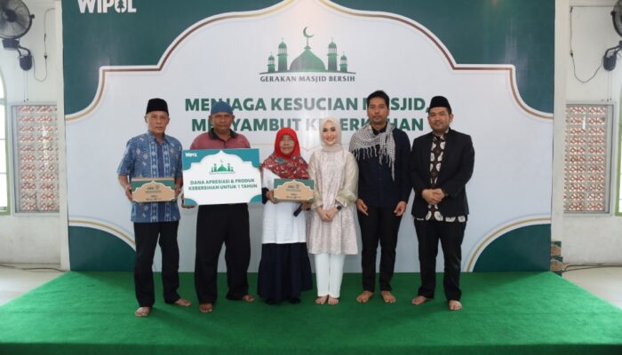 Wipol Gelar Gerakan Masjid Bersih di Padang, Siapkan Masjid Lebih Bersih dan Higienis Jelang Ramadan