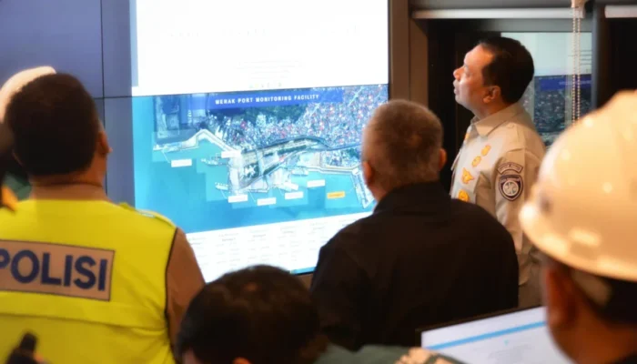 Menhub Pastikan Tak Ada Penumpukan Kendaraan di Pelabuhan Merak