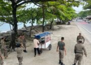 Satpol PP Padang Patroli dan Tertibkan PKL Berjualan di Fasum