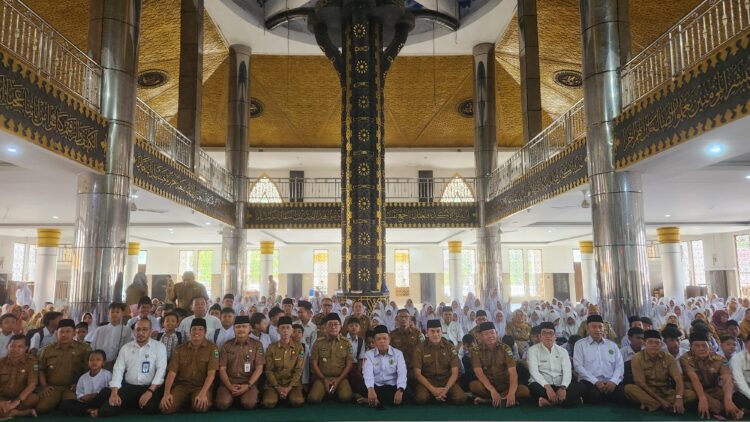 Pembukaan Pesantren Ramadan yang dihadiri langsung oleh Bupati JKA di Masjid Agung Syekh Burhanuddin, Senin (10/3) kemarin. IST
