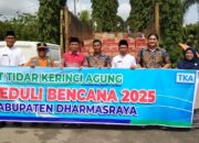 Pemkab Dharmasraya bersama PT TKA Berikan Bantuan Warga Terdampak Banjir