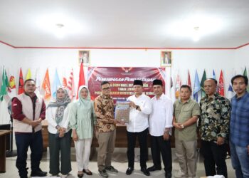 KPU Pasaman Menerima Pendaftaran Parulian sebagai Bacalon Wakil Bupati Pasaman Periode 2025-2030
