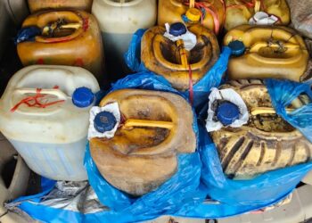 Polres Solok Selatan Tangkap Pembeli BBM Gunakan Jerigen