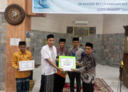 Kasubag TU Kankemenag Padang Zulfahmi Pimpin Kunjungan Terakhir Silaturrahmi Ramadhan ke Masjid Besar Nagari Koto Tangah. 