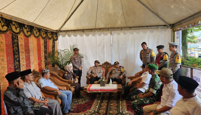 Kapolres Sijunjung dan Forkopimda Tinjau Kesiapan Pos Pam Operasi Ketupat Singgalang 2025