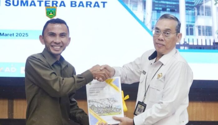 Pemko Padang Panjang Serahkan LKPD ke BPK