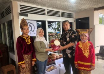 Bantu Sanggar Budaya, PT Semen Padang Perkuat Pelestarian Budaya