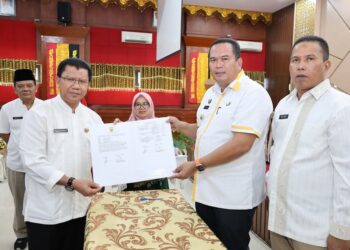 OPD Kota Pariaman Tandatangani Perjanjian Kinerja dengan Wali Kota