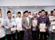 Serahkan Sertifikat di Kudus, Menteri Nusron Tegaskan Pentingnya Redistribusi Tanah yang Produktif dan Berkeadilan