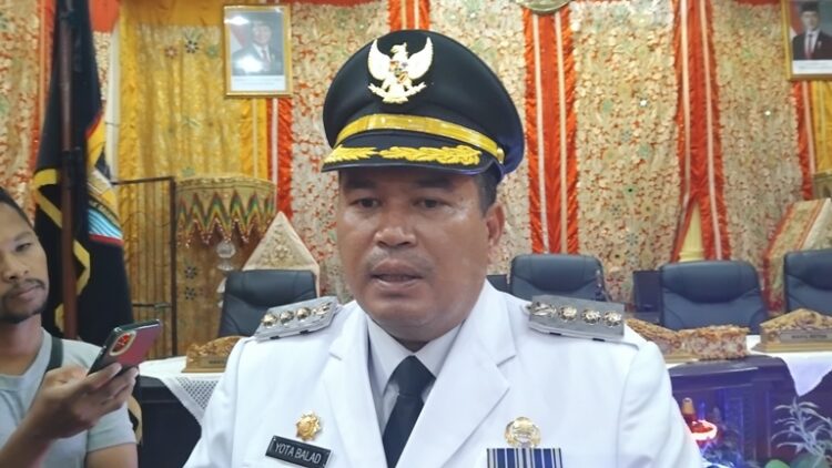 Wali Kota Pariaman Yota Balad