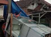 Cuaca Ekstrem di Jawa Barat, Indramayu Diterjang Angin Kencang, Cimahi Dilanda Banjir