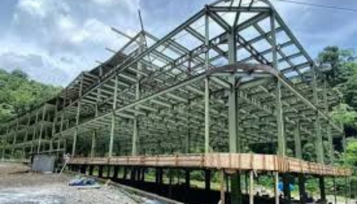 Bangunan Ilegal Lembah Anai Tak Kunjung Dibongkar, Pemprov Masih Menunggu Kepastian Hukum