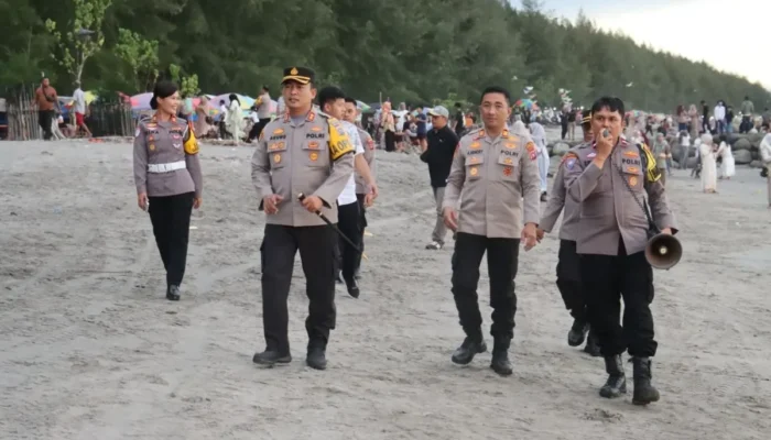 Polres Pasbar Pastikan Keamanan di Objek Wisata Pantai Sasak
