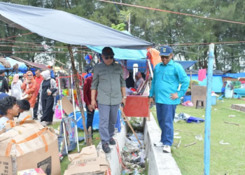 Sekda Agam Dampingi Tim 4 Sumbar Pantau Pantai Tiku