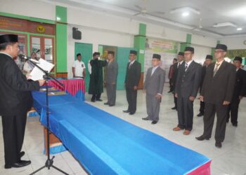 Sembilan Pejabat di Lingkungan Kankemenag Padang Dilantik