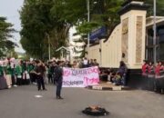 Polresta Padang Jelaskan Alasan Pembubaran Demo di Depan Polda Sumbar