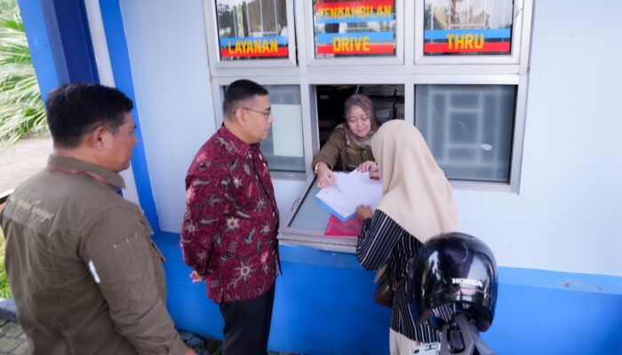 Tinjau Kantah Kendal, Wamen Ossy Imbau Jajaran Lakukan Pengelolaan Pertanahan yang Teliti dan Tepat