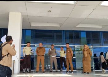 WALHI Geruduk Kantor BMCKTR Sumbar, Tolak Perda RTRW yang Dinilai Legalkan Perusakan Lingkungan
