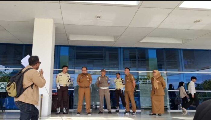 WALHI Geruduk Kantor BMCKTR Sumbar, Tolak Perda RTRW yang Dinilai Legalkan Perusakan Lingkungan