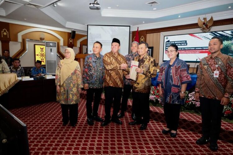 Menteri Nusron