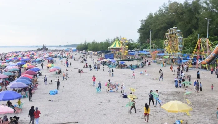 Iven Piaman Barayo Datangkan 162.552 Wisatawan ke Pariaman Selama Libur Lebaran 1446 H