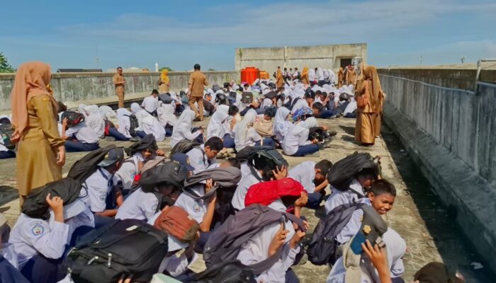 Peringati HKBN 2025, Kota Padang Gelar Simulasi Evakuasi Serentak di Sekolah