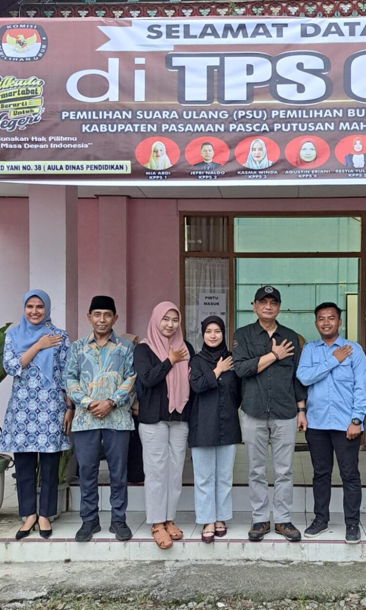 Anggota Komisi Pemilihan Umum (KPU) Republik Indonesia (RI) Yulianto Sudrajat lakukan supervisi dan monitoring persiapan pelaksanaan Pemungutan Suara Ulang (PSU) di Kabupaten Pasaman. IST