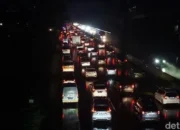 Lalin dari Bandung ke Jakarta Dialihkan Via Tol Japek II Selatan Malam Ini