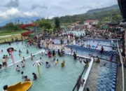 Libur Lebaran, Objek Wisata Kelok Sikabu Diserbu Pengunjung