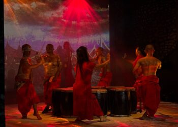 Pertunjukan Asok dari Tungku Bismillahkan Nan Maurak Alek