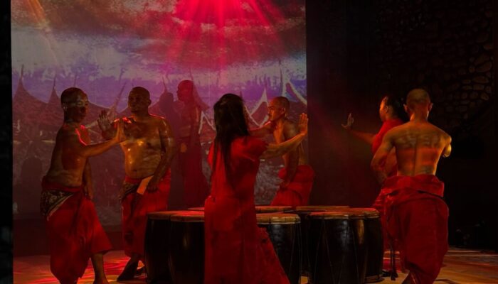 Pertunjukan Asok dari Tungku Bismillahkan Nan Maurak Alek