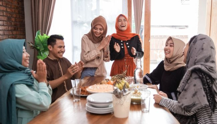 Adab Bertamu dalam Islam saat Silaturahmi Lebaran
