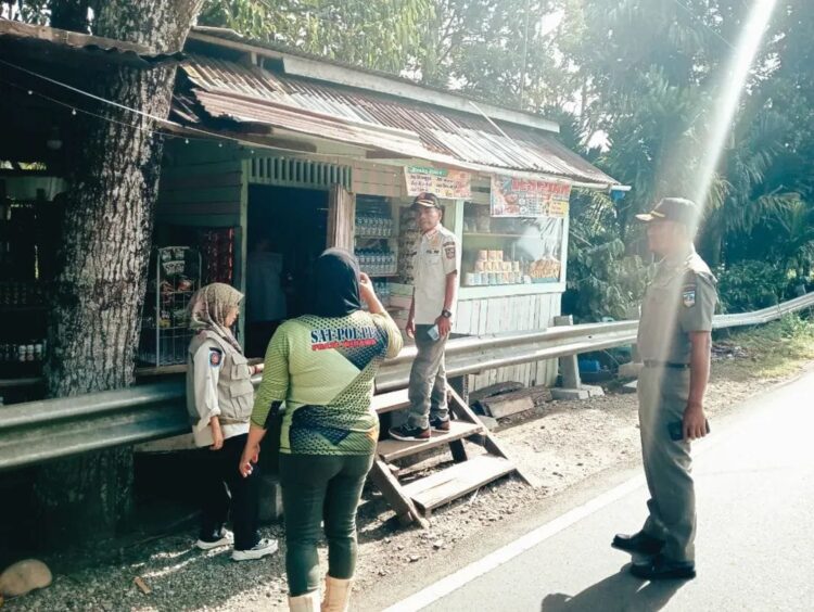 Satuan Polisi Pamong Praja dan Pemadam Kebakaran (Satpol PP & Damkar) Kabupaten Solok Selatan kembali melaksanakan patroli rutin, Senin (21/4). IST