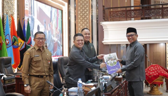 Ranperda Fasilitasi Penyelenggaraan Pesantren Ditetapkan Jadi Prakarsa DPRD Sumbar