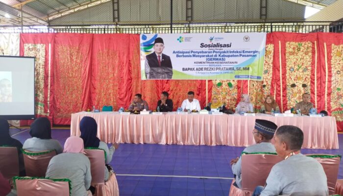 Warga Rao Ikuti Sosialisasi Germas yang Diadakan Anggota DPR RI Ade Rezki Pratama