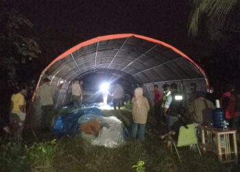 BPBD Padang Dirikan Tenda Pengungsian Pasca Kebakaran di PT Teluk Luas