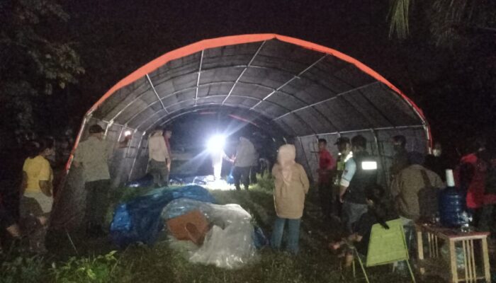 BPBD Padang Dirikan Tenda Pengungsian Pasca Kebakaran di PT Teluk Luas