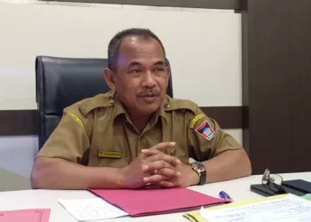 Cegah Genangan Air, Dinas PUPR Padang Turunkan Tim Pembersih Drainase