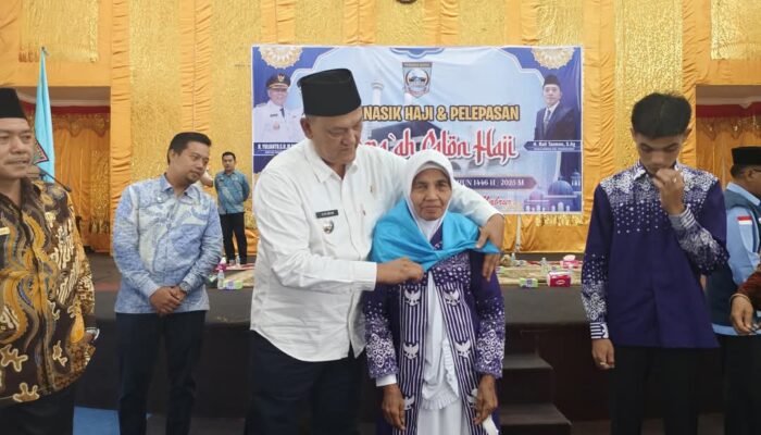 276 Jemaah Haji Pasaman Barat Resmi Dilepas ke Tanah Suci