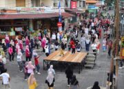 Masyarakat Padang Panjang Tumpah Ruah Ikut CFD di Pasar Pusat