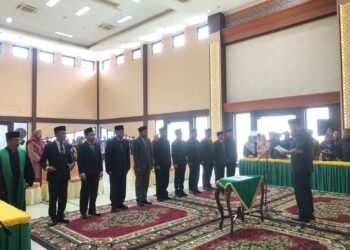 Bupati Sijunjung Lantik 10 Pejabat Eselon 2 Pemkab Sijunjung