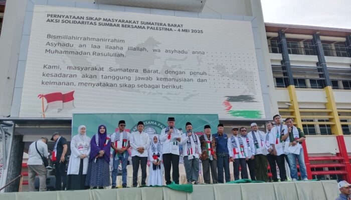 Senator Muslim M. Yatim Serukan Aksi Nyata untuk Palestina di Aksi Solidaritas Sumbar