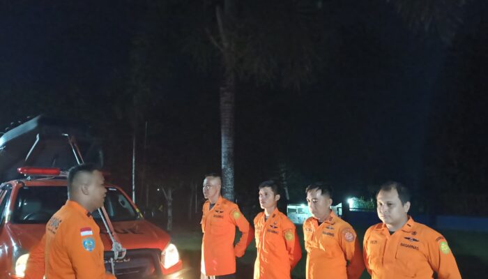 Seorang Warga Diduga Tenggelam di Sungai Pilubang Agam, Tim SAR Lakukan Pencarian