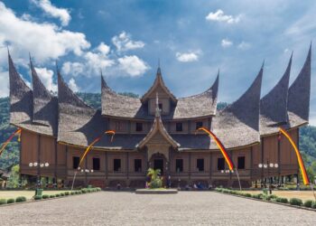 Viral Medsos Portal Parkir Istano Pagaruyung Tidak Berfungsi dengan Baik, Dugaan Praktik Pungli Berkedok Setoran Kepala UPT Meresahkan