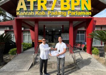 Mahmuda Azwar Raih Penghargaan Employee Of The Month