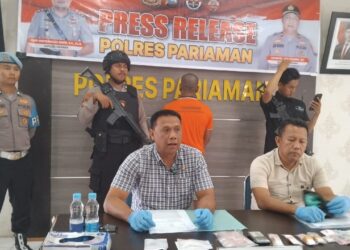 Sembunyi di Loteng, Polres Pariaman Berhasil Ringkus Bandar Narkoba dengan Ratusan Paket BB