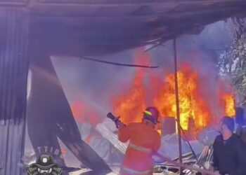 Disertai Ledakan Keras, Gudang Penimbunan BBM Ilegal Terbakar di Bukittinggi