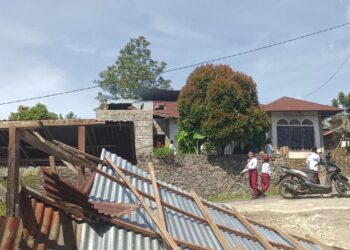 Puluhan Rumah Rusak Akibat Angin Puting Beliung, Warga Padang Jaya Salimpaung Butuh Bantuan Pemerintah